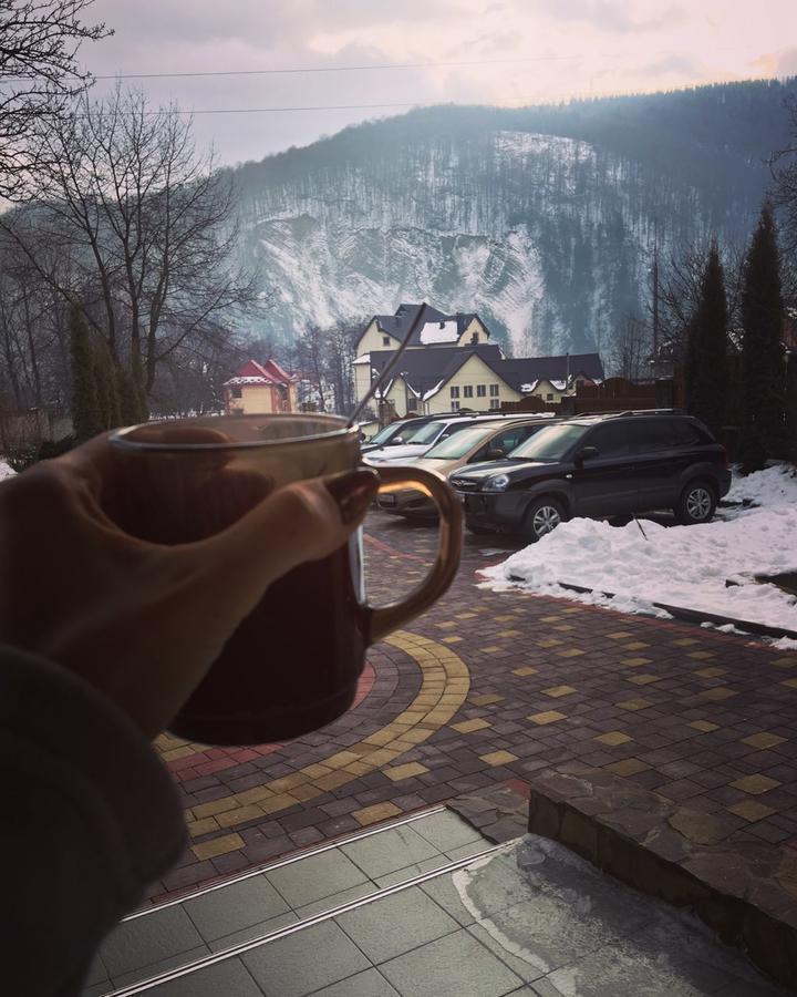 Karpatska Mria Hotel Yaremche Luaran gambar